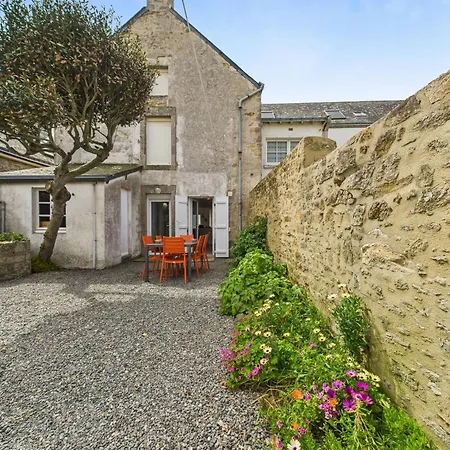 Le Port Et Les Plages A Pied Pour 6 Personnes